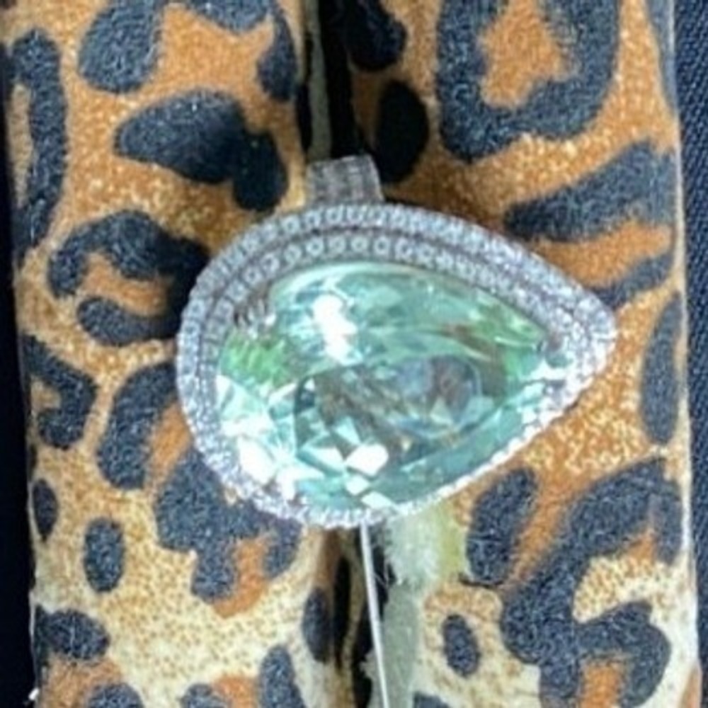 Mint Green Pear Cut Statement Cocktail SIZE 5 Ring Silver Tone Rhinestone Halo